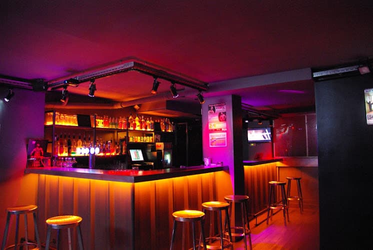 Photo de Krash Bar